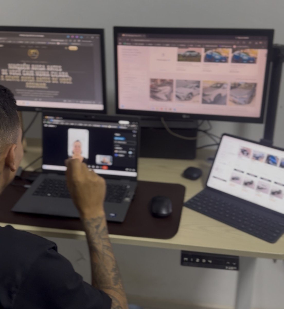Reunião de briefing online com cliente na Ferres Car Hunter