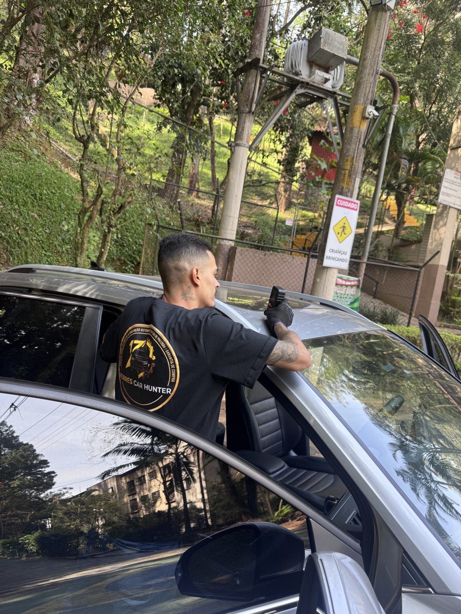 Medição de espessura de pintura na Ferres Car Hunter